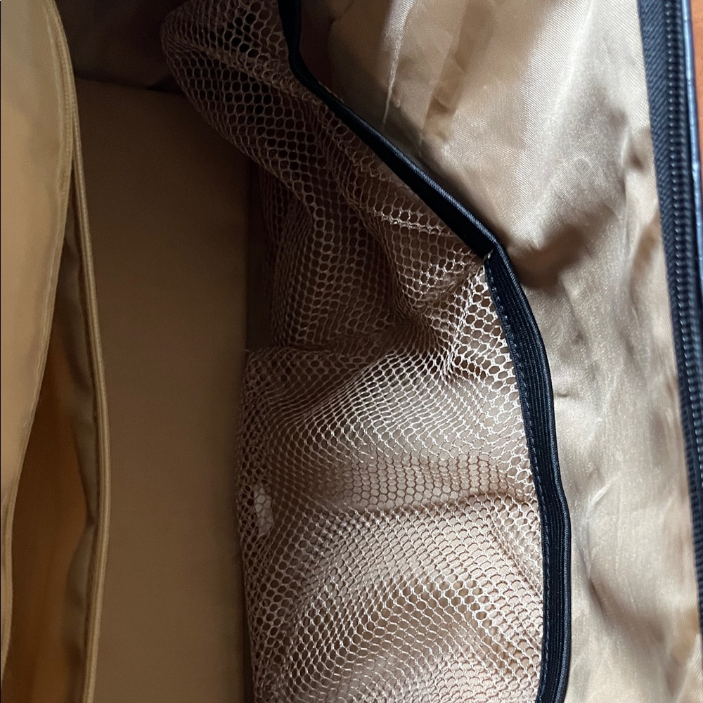 Travelon Leopard Manhattan Carpet Bag - Picture 4 of 7